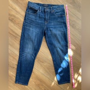 Lucky Brand Ava - Mid Rise Crop Jean | Size 8 / 29 33” Dark Wash